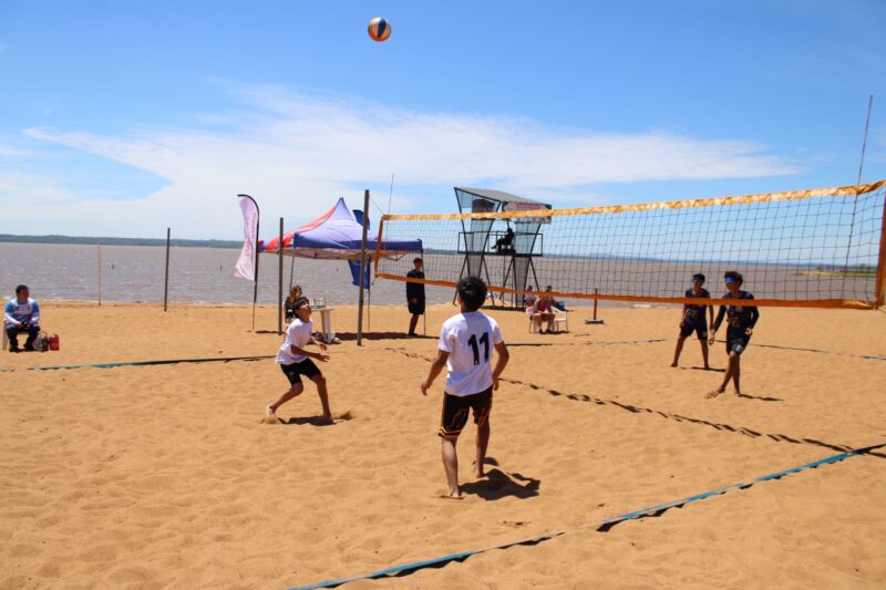 Juegos Deportivos Misioneros: gran jornada con Hockey 7 y Vóley de Playa como protagonistas    imagen-10
